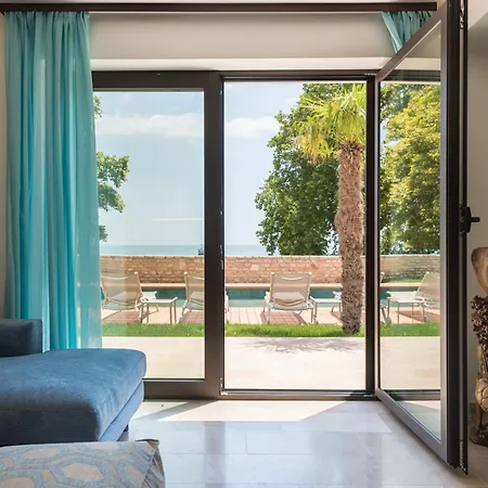 Villa Balkida - *